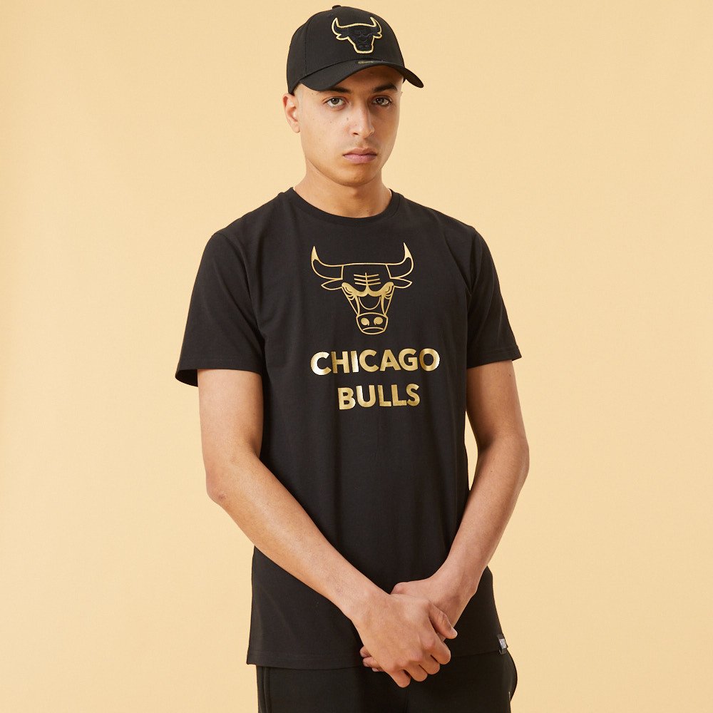 chicago-bulls-metallic-logo-black-t-shirt-12893106-left