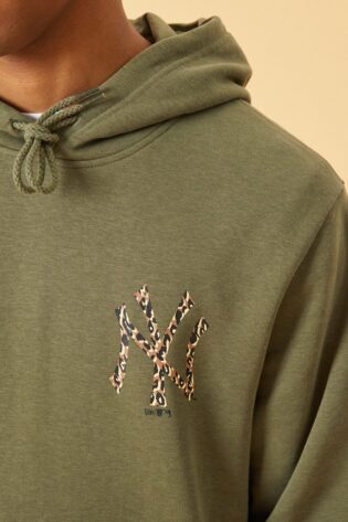new-york-yankees-logo-infill-green-hoodie-12893140-6