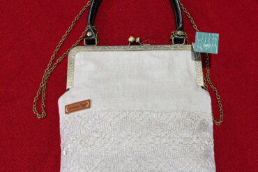 Bolso Con Tela De Lino Y Puntillas De Camariñas Con Cadena Y Bolsillo Interior 30 Por 35