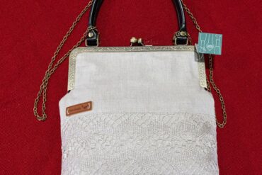 Bolso En Tela De Lino Y Asas De Piel Con Aplique De Puntilla Palillada Con Hilo De Lino 65 Euros