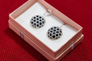 Pendientes De Encaje De Camarinas (se Pueden Pedir De Varios Colores) Precio 15 Euros